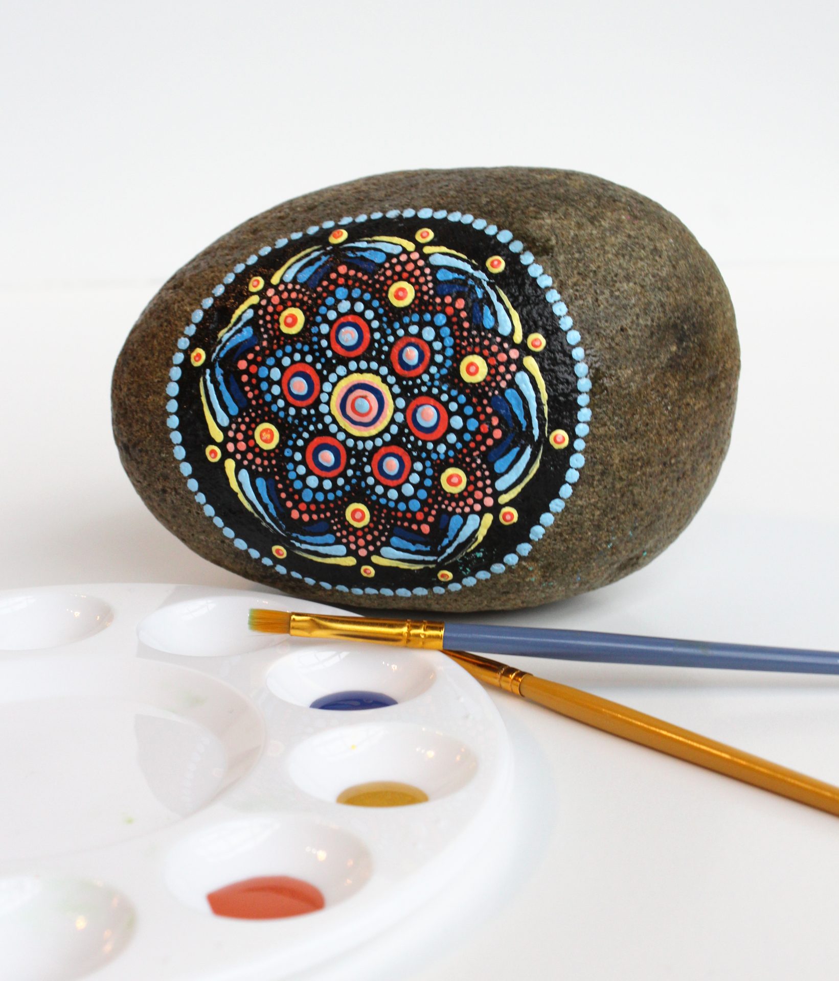 Puff-Puff-Paint Class - Mindful Mandala Dot Art | Lancaster, PA | Hempfield Apothetique